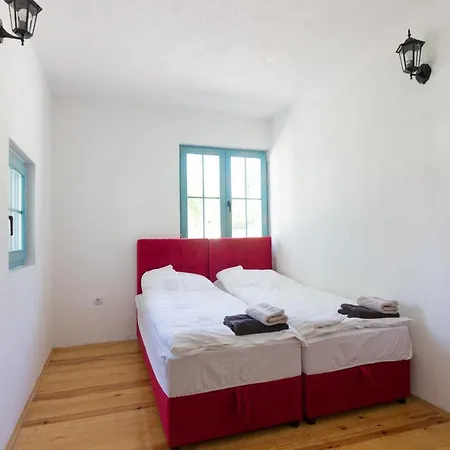 Appartement Retro Village Ravne *