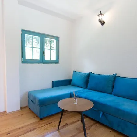 Retro Village Ravne Appartement *